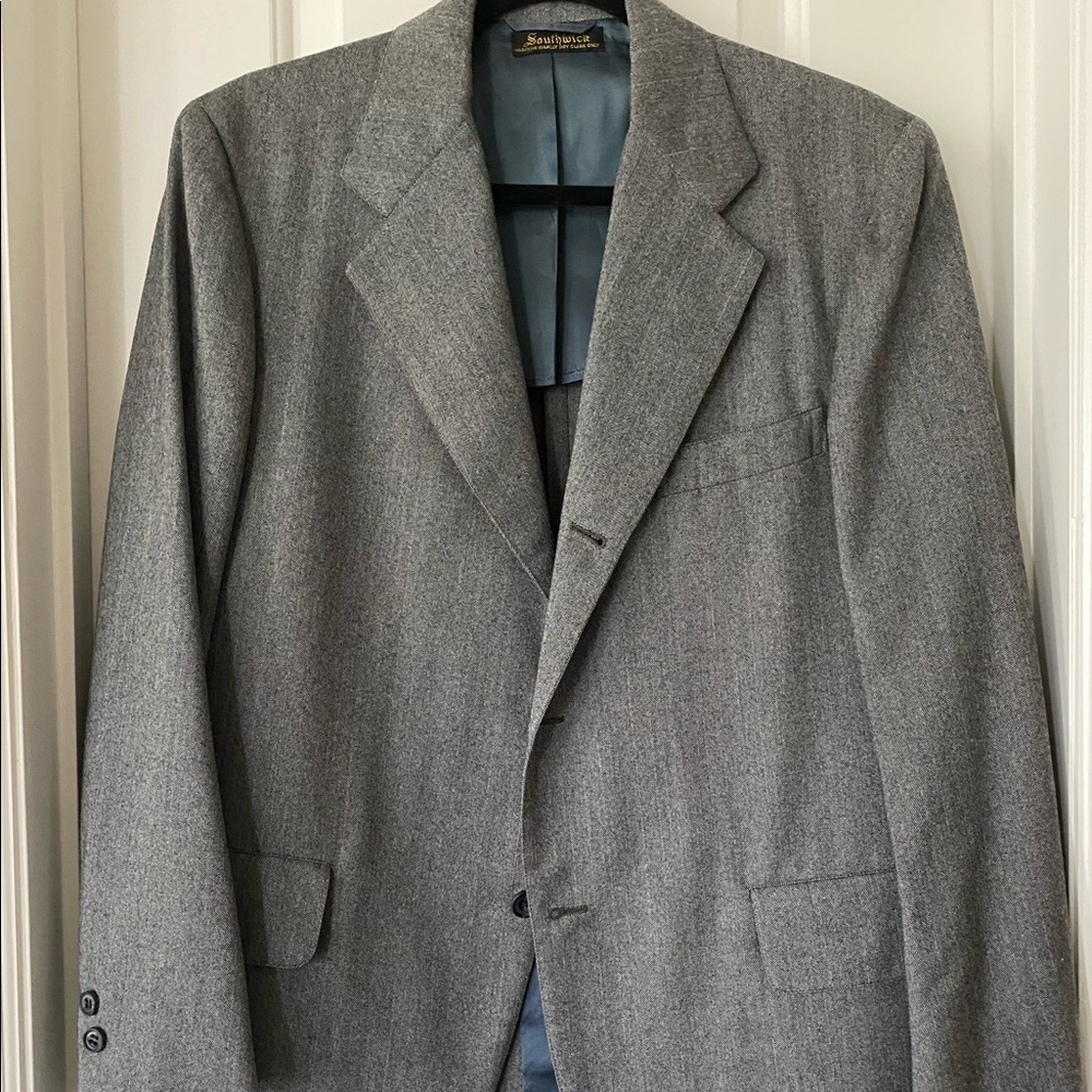 SOUTHWICK ROBERTSON’S
GREY TWEED BLAZER/JACKET